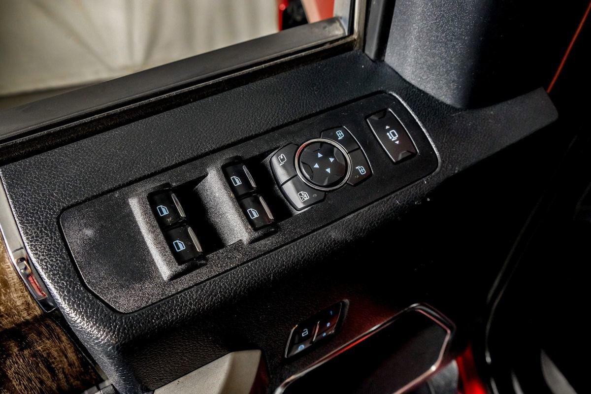 Used 2019 Ford F350 Lariat w/ Lariat Value Package AWD/4WD image 34