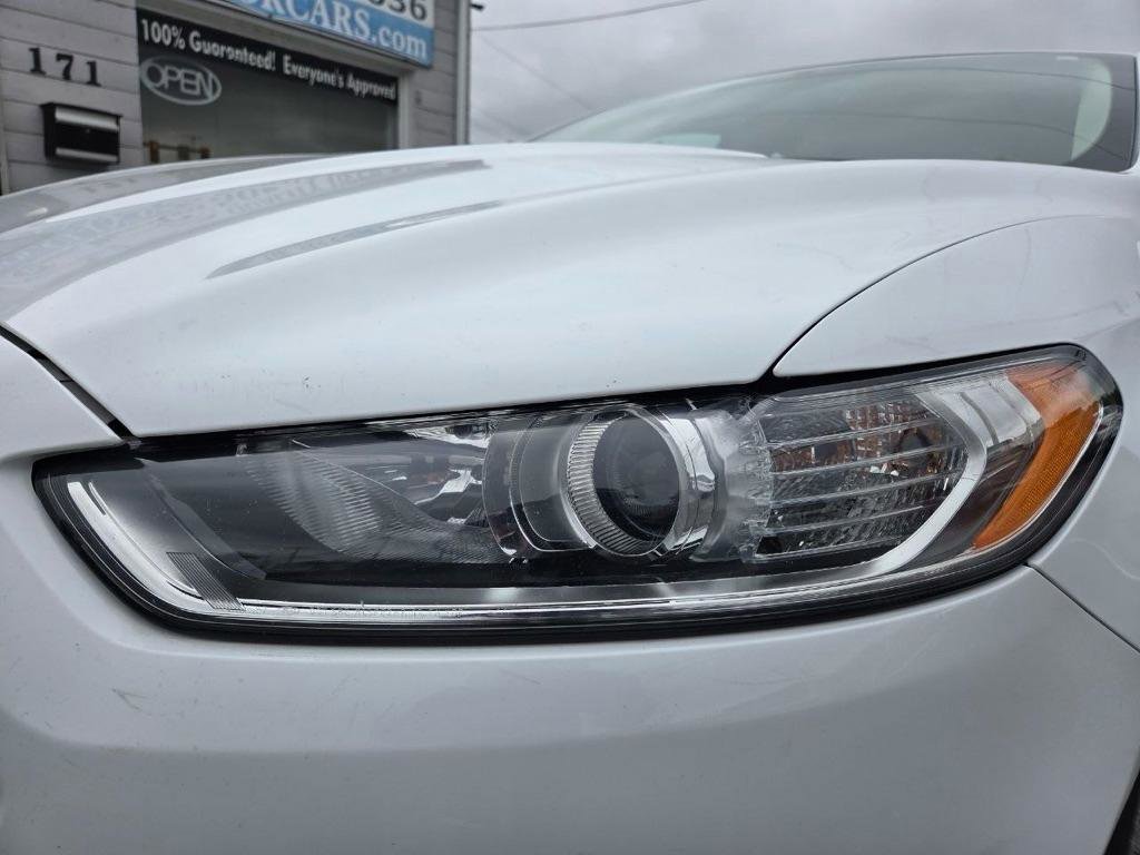 Used 2013 Ford Fusion SE FWD image 29
