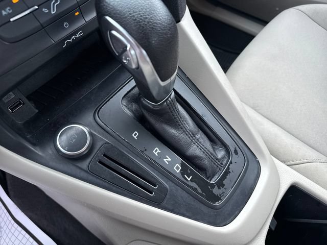 Used 2017 Ford Focus SE w/ Interior Protection Package FWD image 23