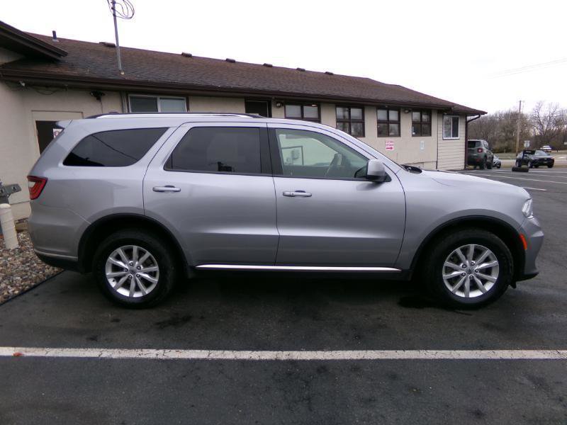 Used 2021 Dodge Durango SXT image 2