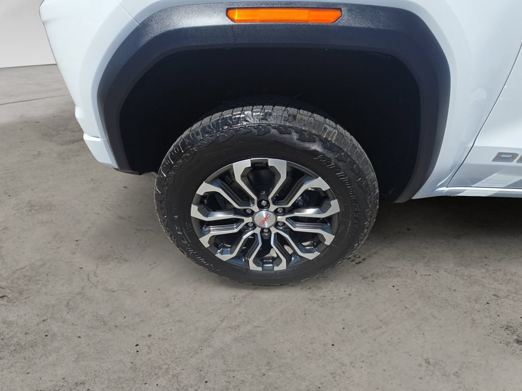 Certified 2025 GMC Canyon Denali AWD/4WD image 14