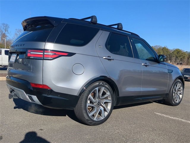 Used 2020 Land Rover Discovery Landmark image 4