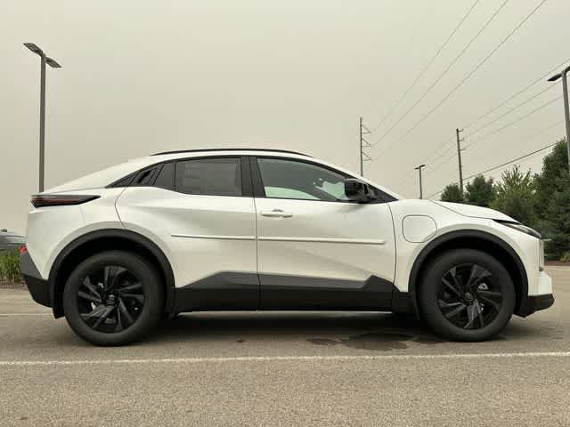 New 2026 Toyota C-HR AWD/4WD image 3