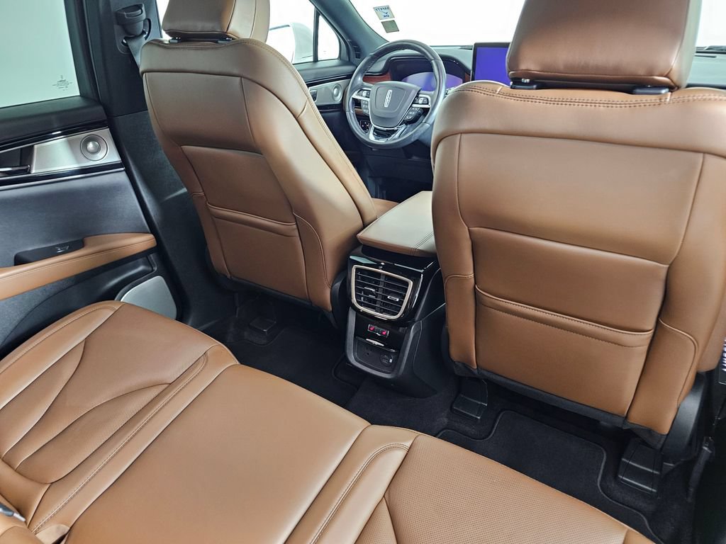 Certified 2022 Lincoln Nautilus Reserve w/ Equipment Group 202A AWD/4WD image 16