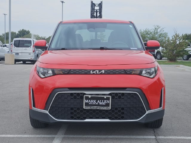 Used 2024 Kia Soul LX w/ LX Technology Package FWD image 2