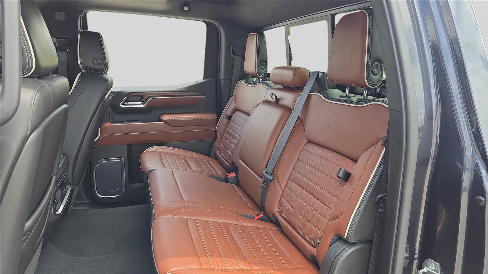 Used 2023 GMC Sierra 1500 Denali Ultimate AWD/4WD image 16