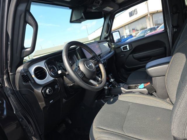 Used 2024 Jeep Gladiator Sport AWD/4WD image 20