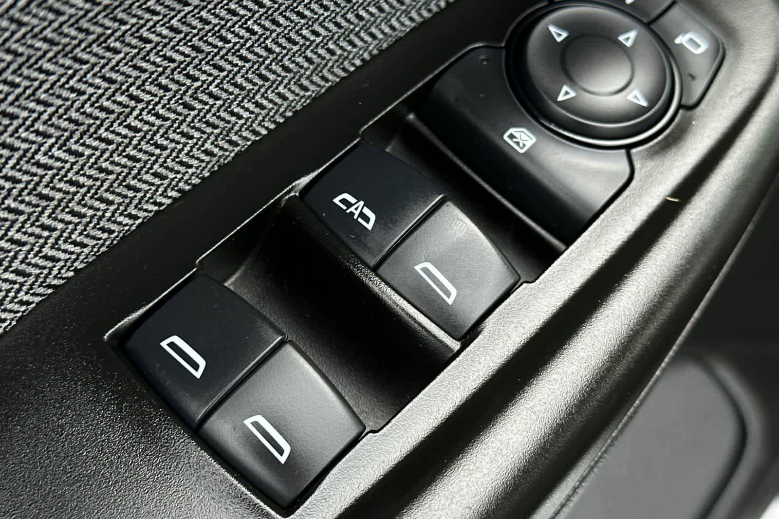 Used 2025 Chevrolet TrailBlazer LS FWD image 14