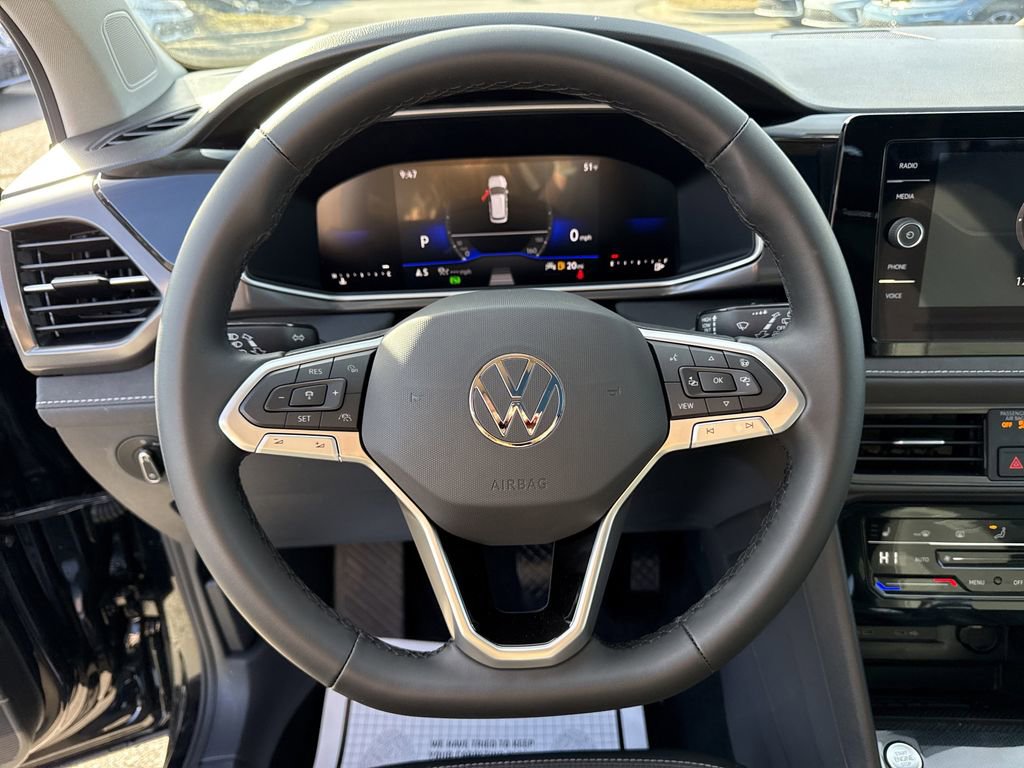 New 2026 Volkswagen Taos SE image 25