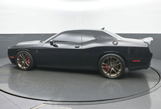 Used 2020 Dodge Challenger SRT Hellcat w/ Plus Package RWD image 3