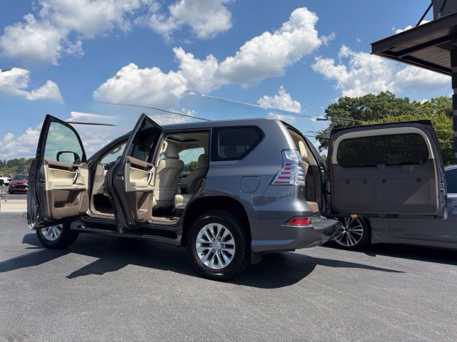 Used 2019 Lexus GX 460 Premium w/ Premium Package AWD/4WD image 8