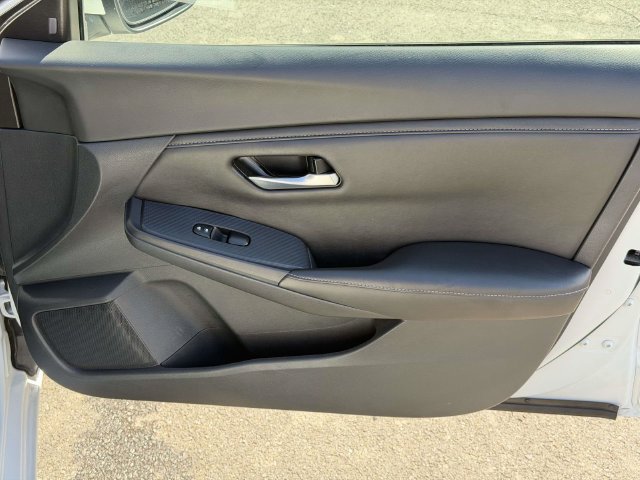 Used 2024 Nissan Sentra SV FWD image 10