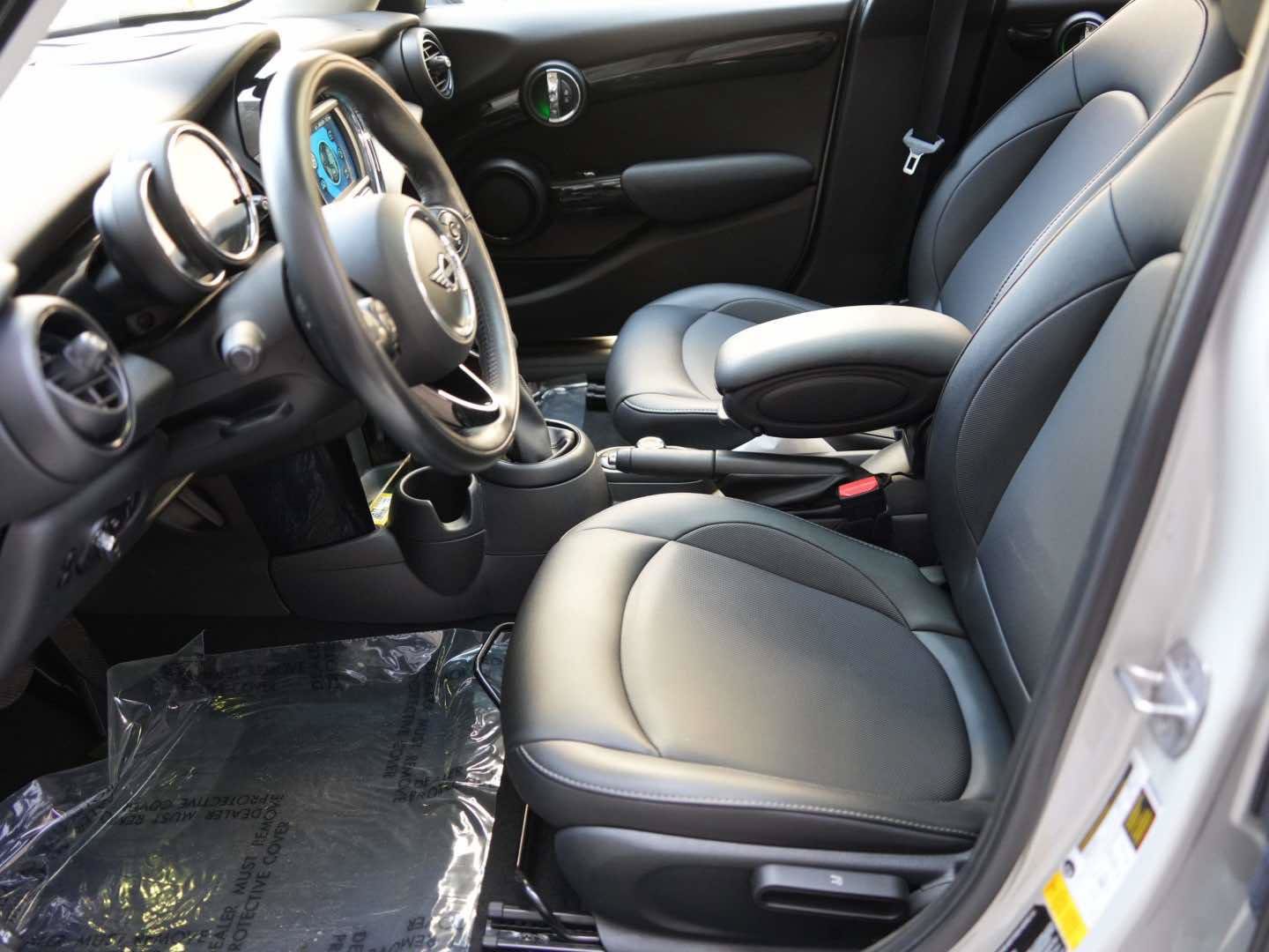 Used 2019 MINI Cooper 4-Door Hardtop FWD image 15