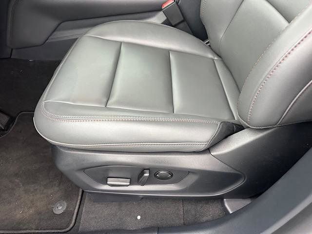 New 2025 Ford Explorer Active w/ Active Comfort Package image 10