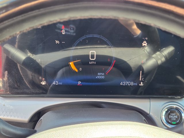 Used 2025 Chevrolet Trax LT w/ LT Convenience Package FWD image 19