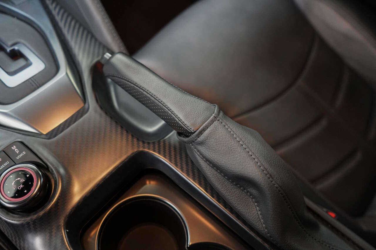 Used 2021 Nissan GT-R Premium image 57