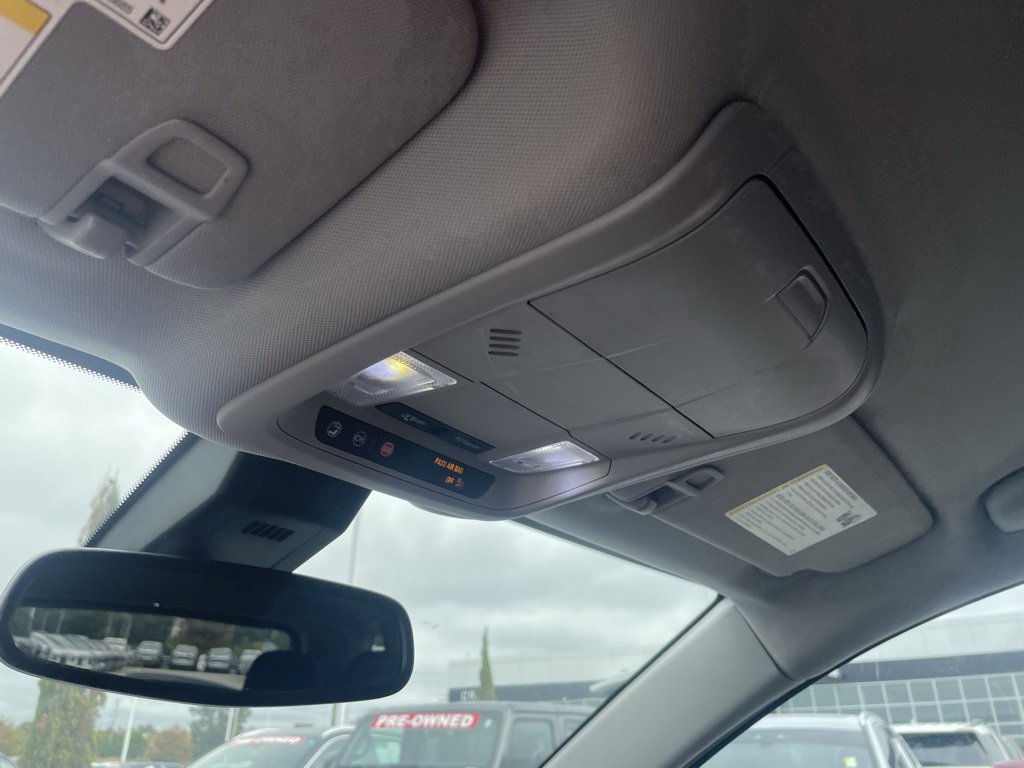 Used 2021 GMC Terrain SLE w/ Driver Convenience Package image 23