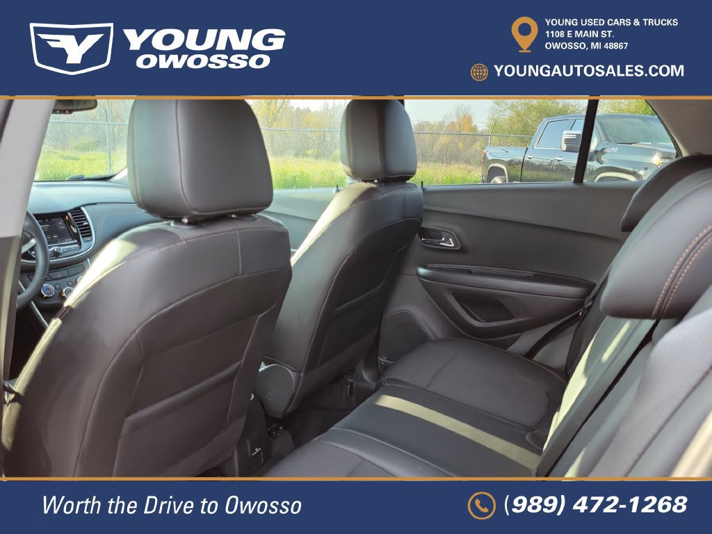 Used 2022 Chevrolet Trax LT w/ LT Convenience Package AWD/4WD image 30