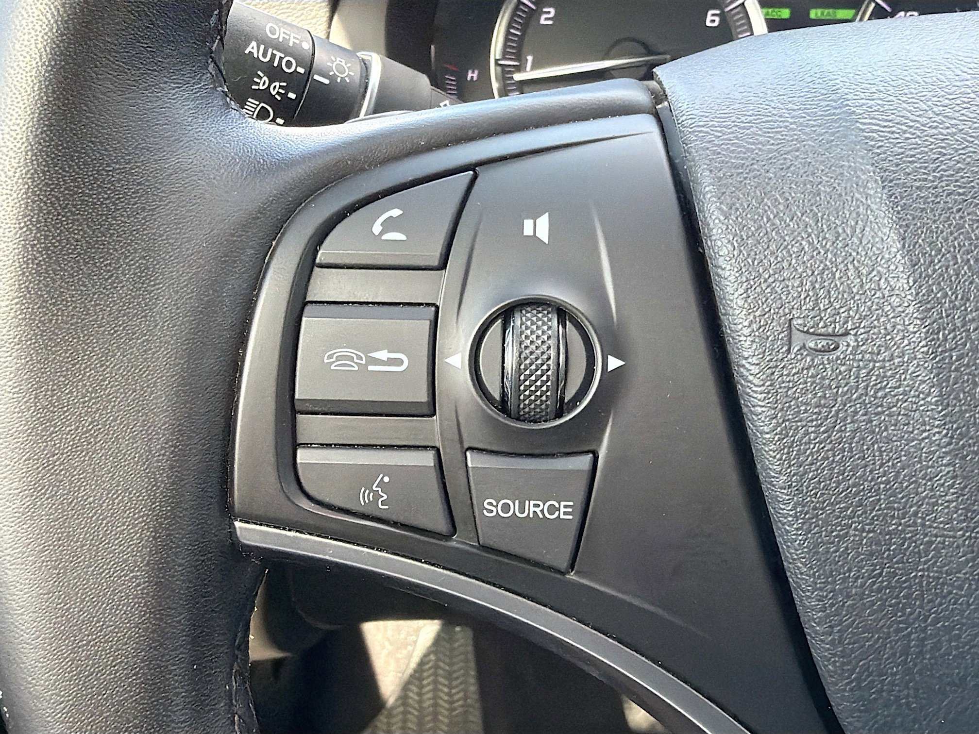 Used 2020 Acura MDX SH-AWD w/ Technology Package image 37