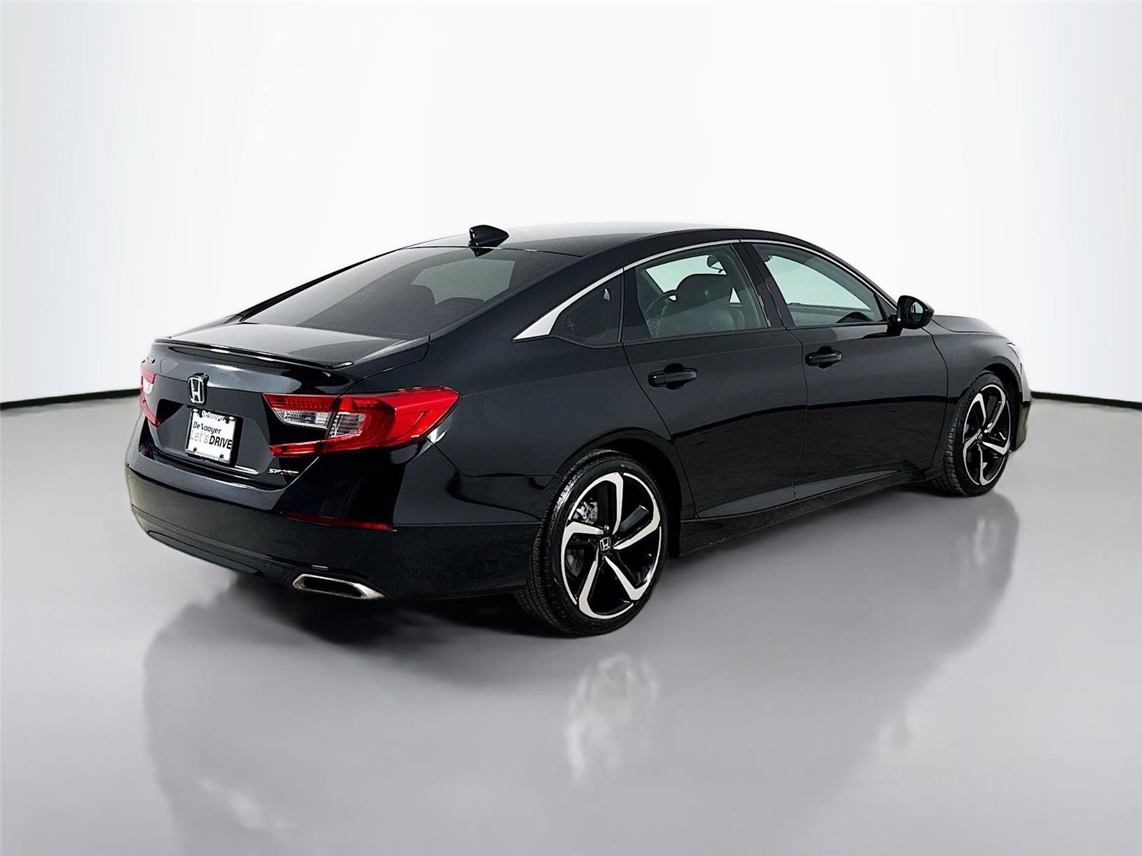 Used 2022 Honda Accord Sport image 8