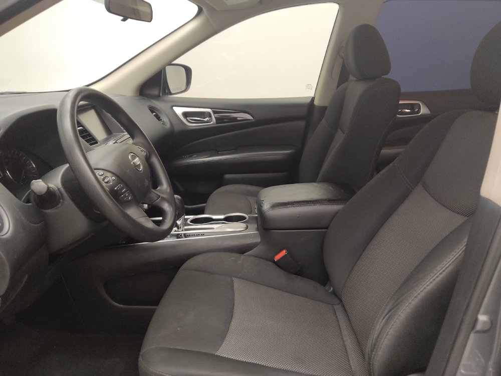 Used 2020 Nissan Pathfinder S FWD image 17