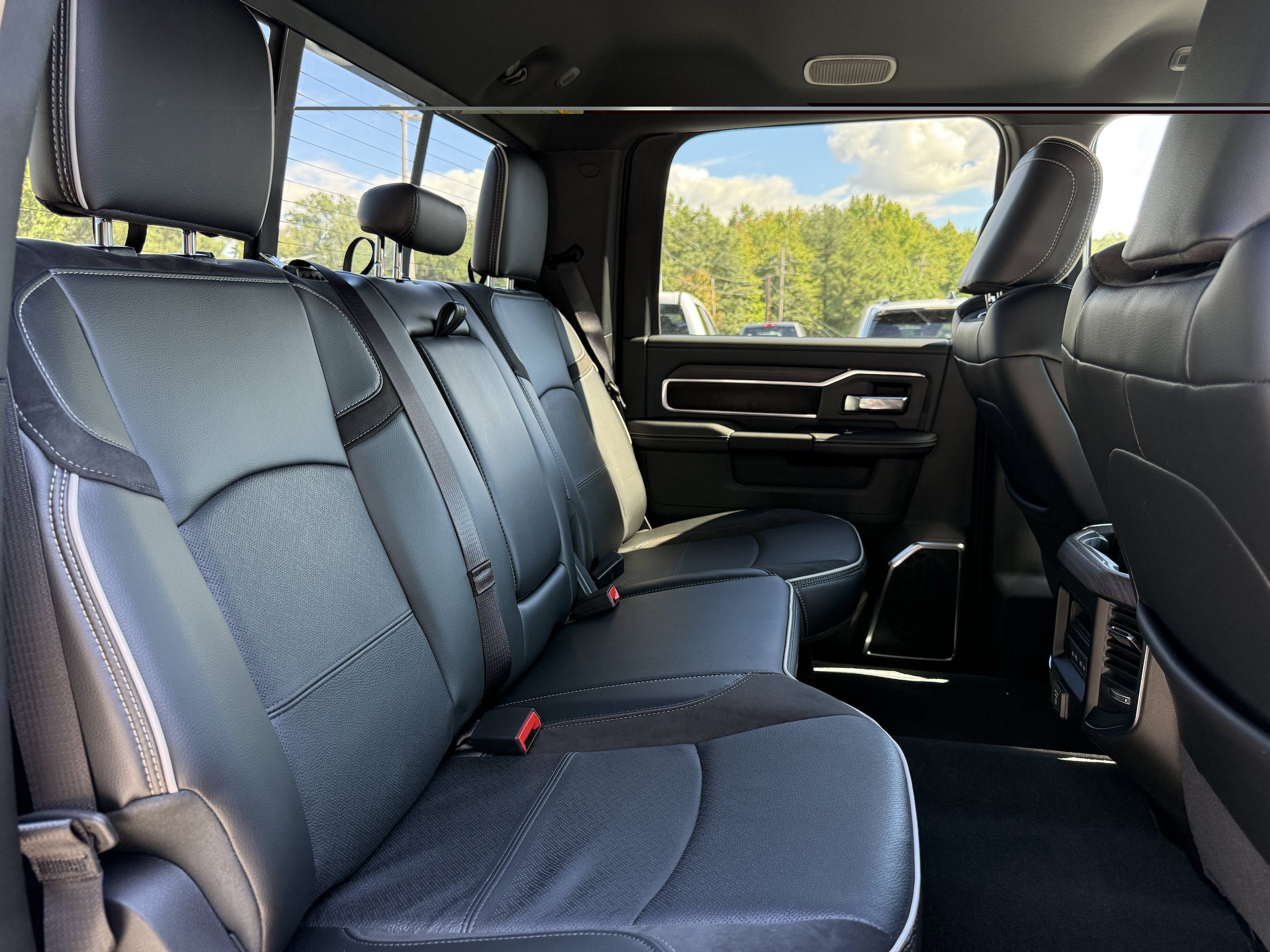 New 2026 RAM 3500 Laramie w/ Sport Appearance Package AWD/4WD image 12