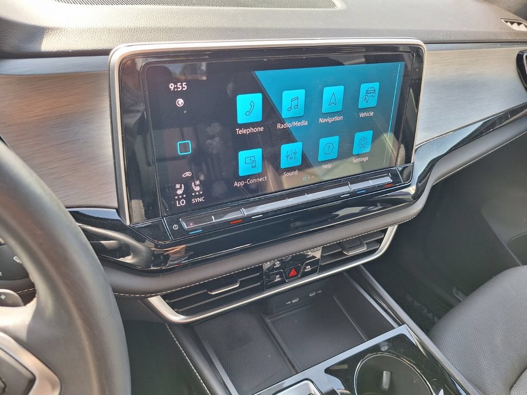 Used 2024 Volkswagen Atlas Cross Sport SE FWD image 13