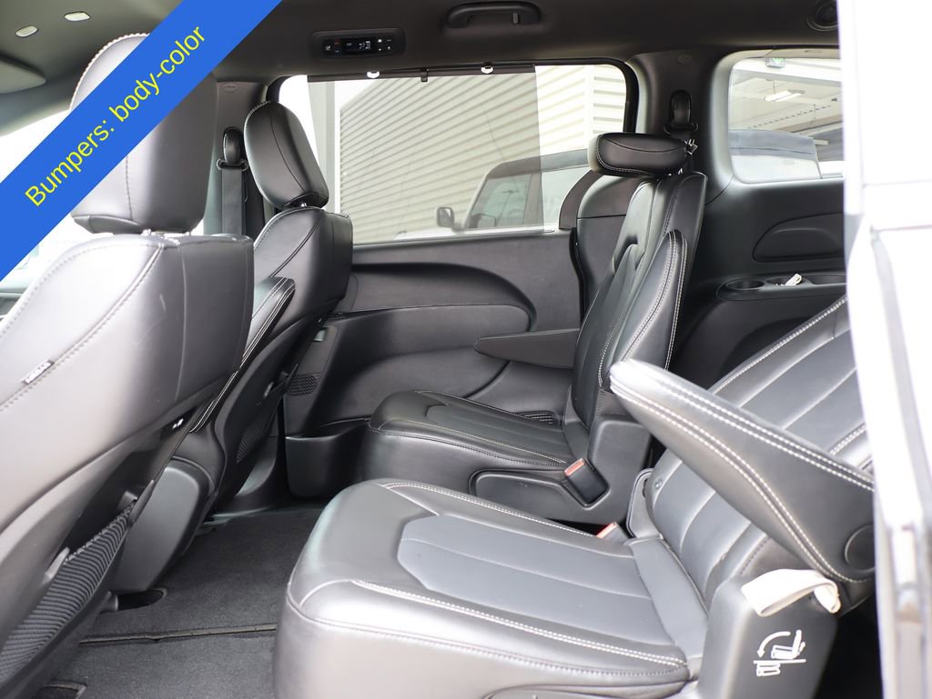 Used 2025 Chrysler Pacifica Select FWD image 17