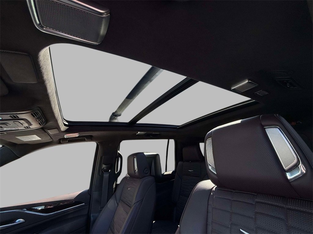 Used 2024 Cadillac Escalade ESV Sport Platinum w/ LPO, ONYX Package image 24