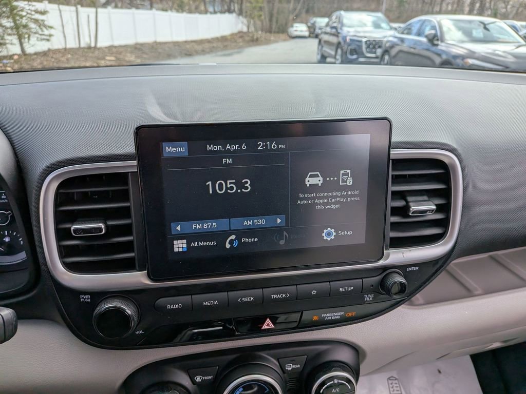 Used 2021 Hyundai Venue SEL image 12