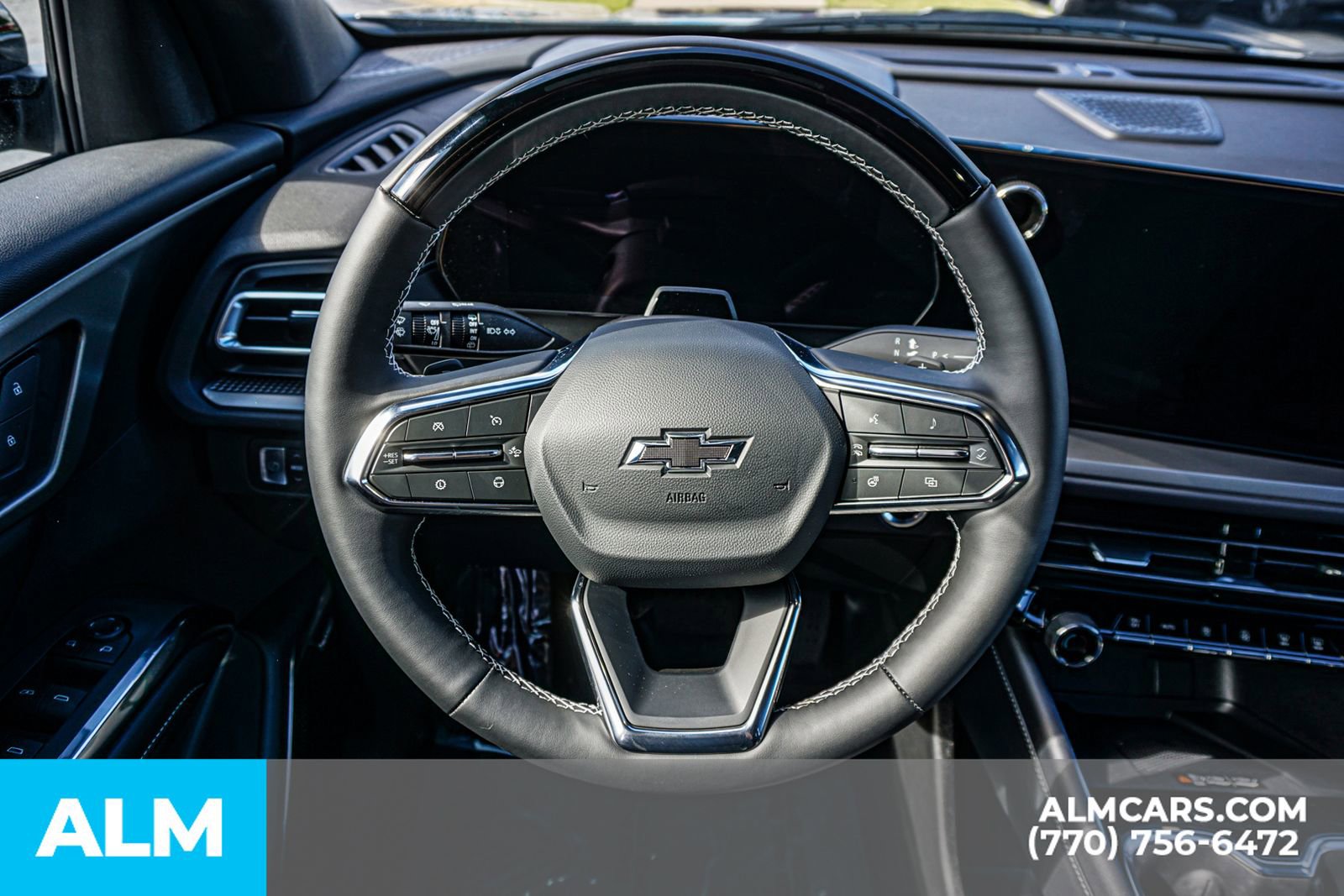 Used 2025 Chevrolet Traverse LT w/ Enhanced Driving Package AWD/4WD image 31