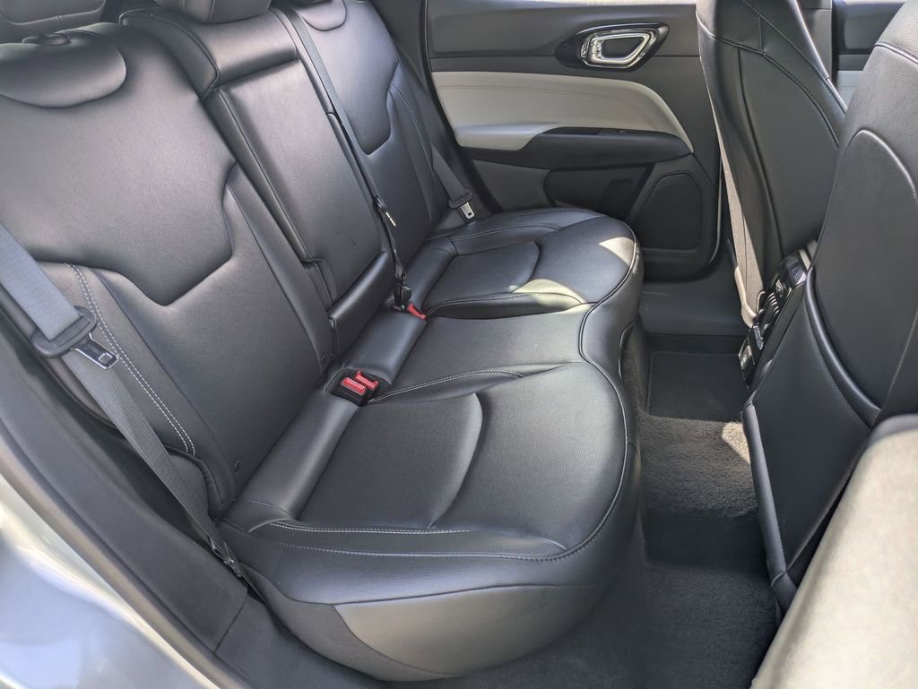 Used 2025 Jeep Compass Limited AWD/4WD image 28