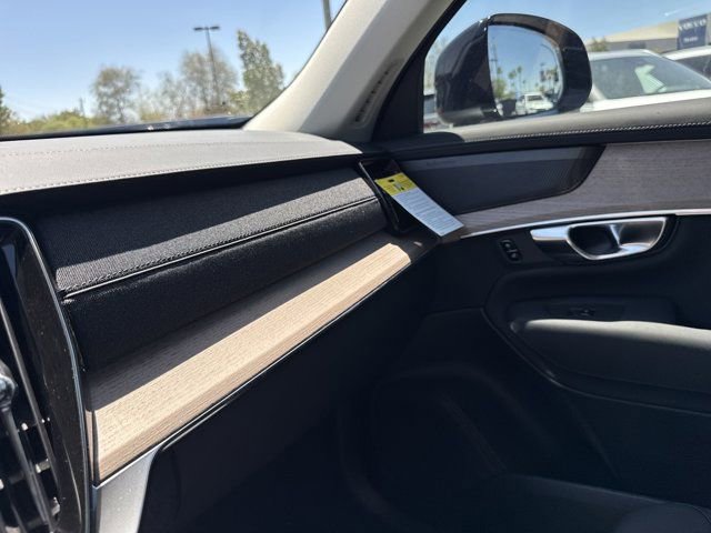 New 2025 Volvo XC90 T8 Plus w/ Protection Package Premier image 26