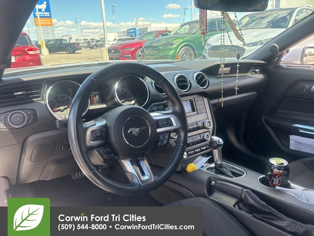 Used 2019 Ford Mustang Coupe image 2