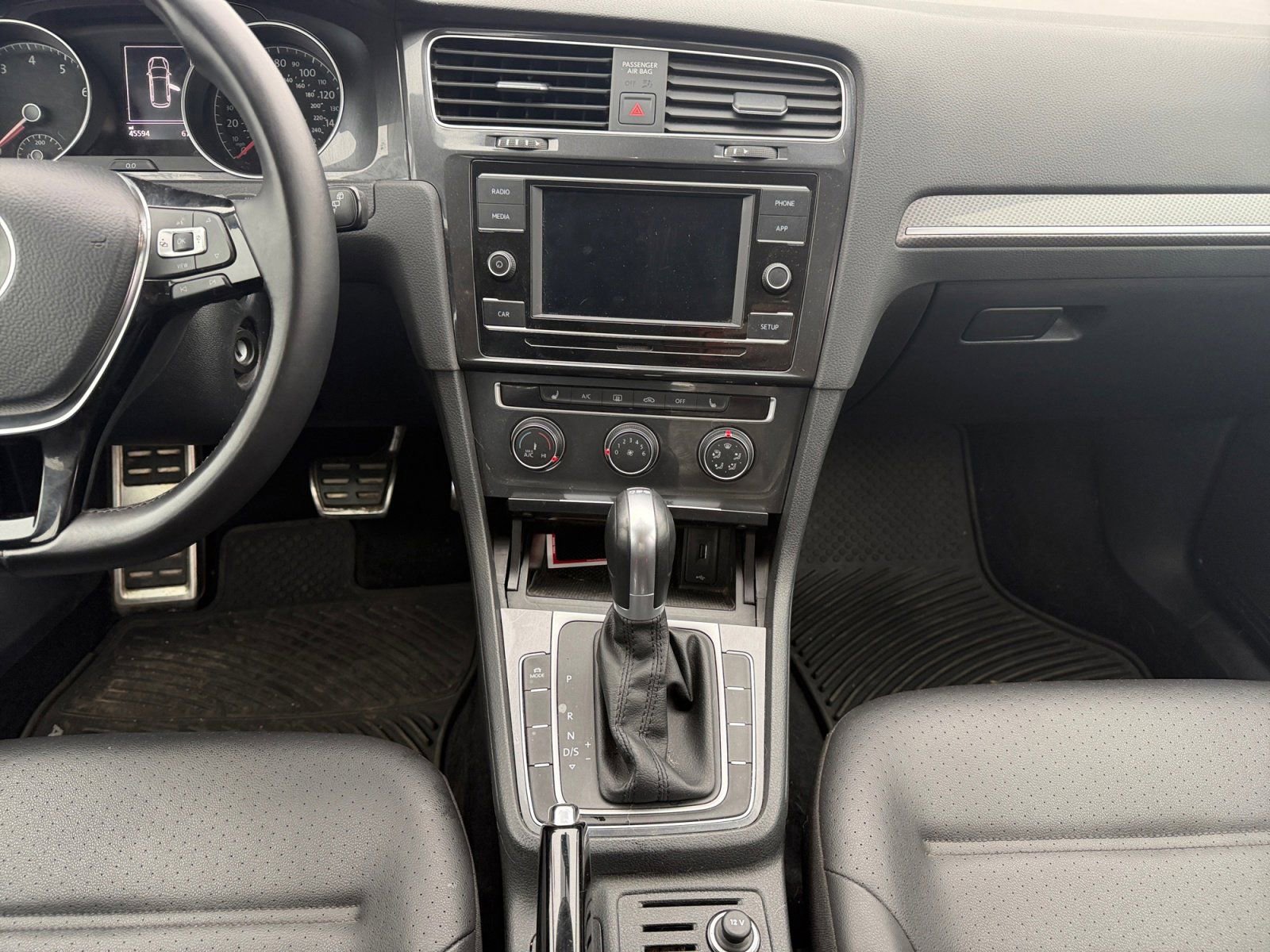 Used 2019 Volkswagen Golf Alltrack S image 11