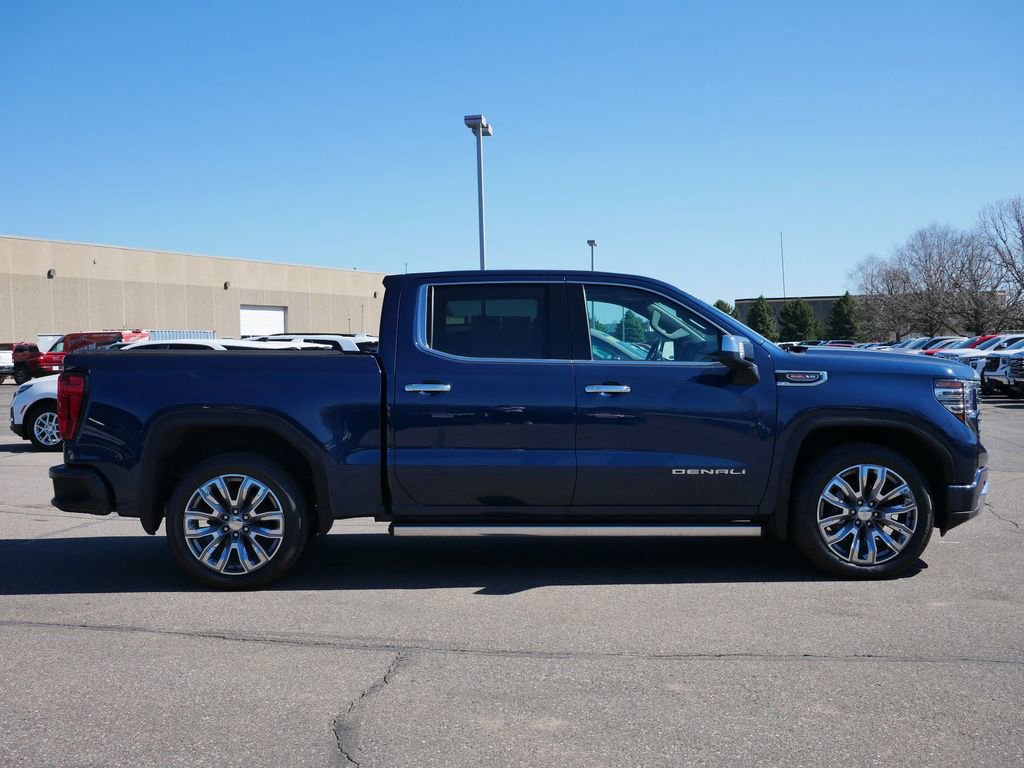Used 2023 GMC Sierra 1500 Denali w/ Denali Reserve Package AWD/4WD image 9