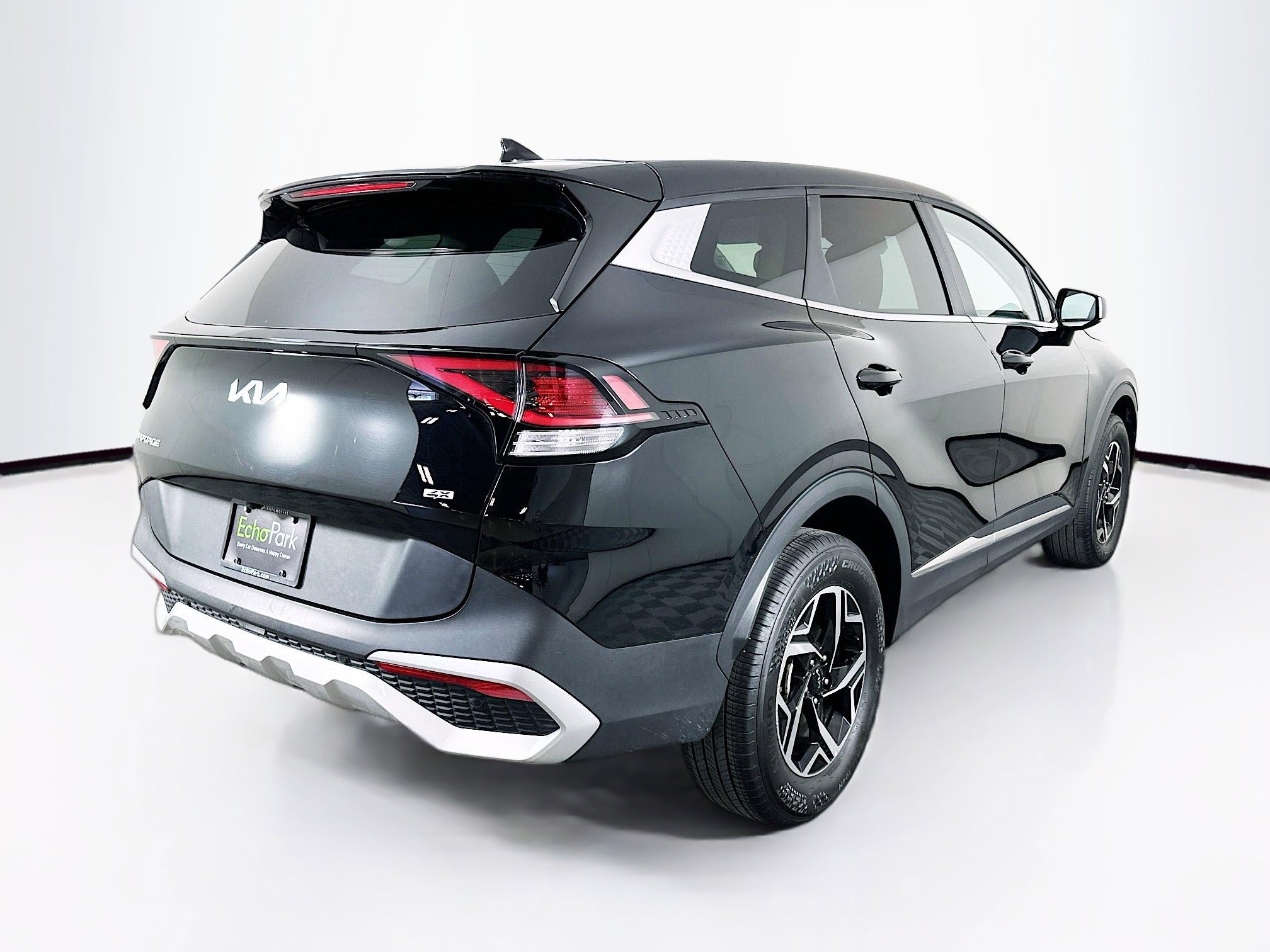 Used 2025 Kia Sportage LX image 9