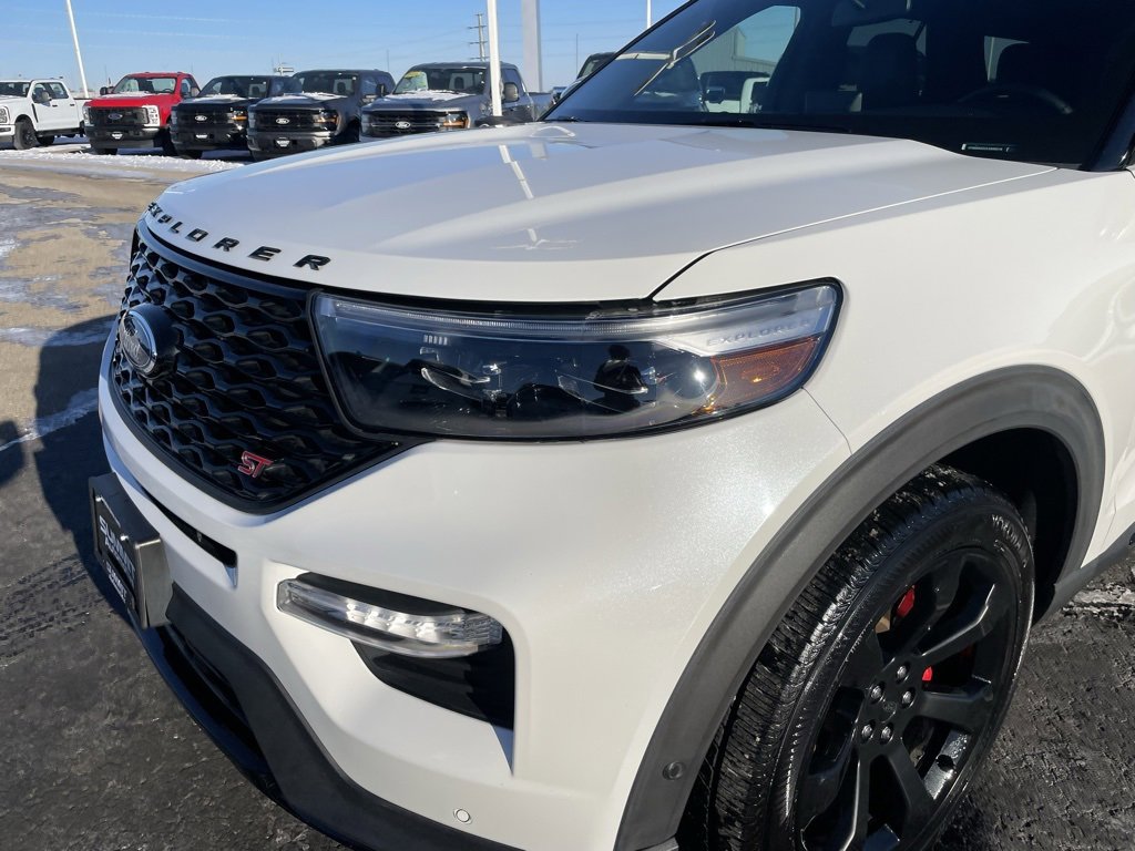 Used 2020 Ford Explorer ST w/ ST Street Pack image 32