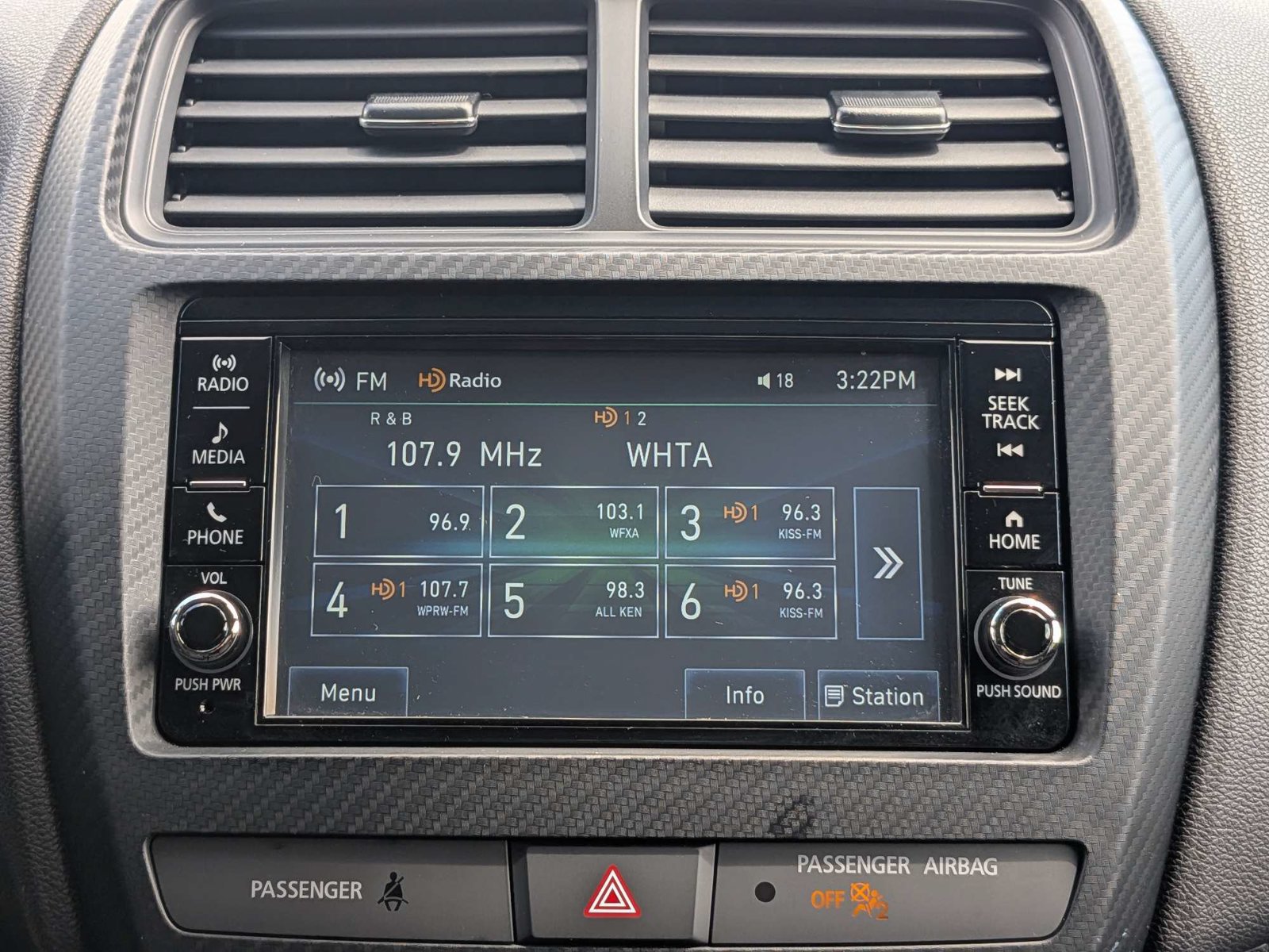 Used 2025 Mitsubishi Outlander Sport AWD image 17