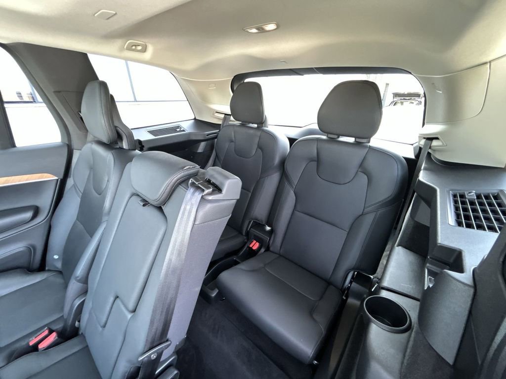 Certified 2023 Volvo XC90 B6 Plus w/ Protection Package image 24
