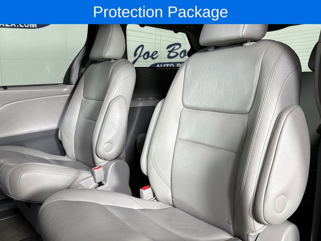 Used 2017 Toyota Sienna XLE AWD/4WD image 14