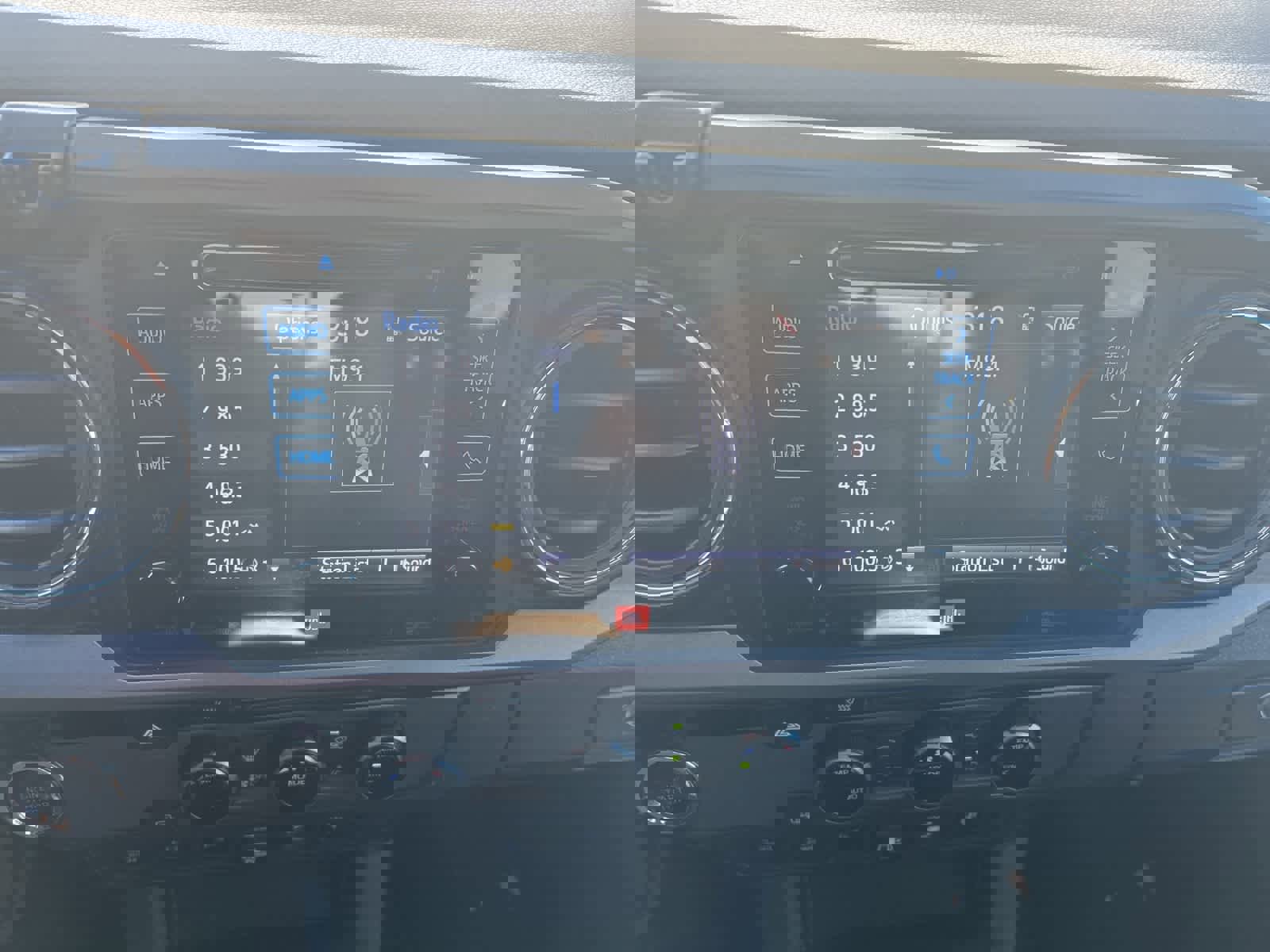 Used 2018 Toyota Tacoma TRD Sport w/ TRD Premium Sport Package image 44