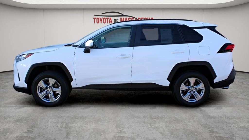 Used 2023 Toyota RAV4 XLE AWD/4WD image 27