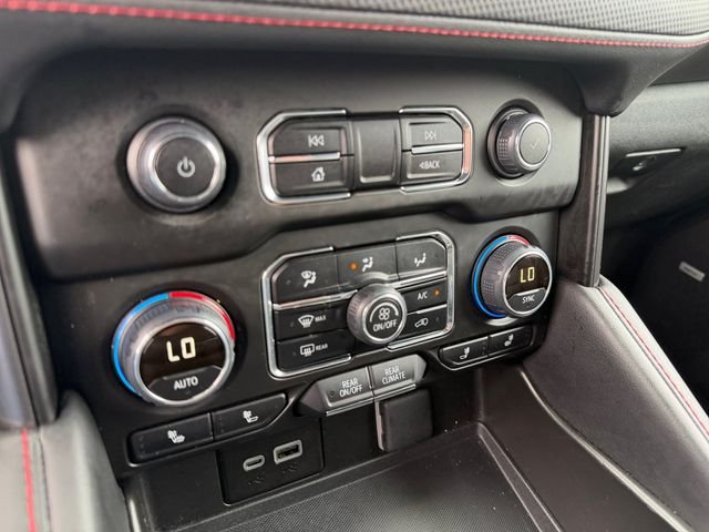 Used 2024 Chevrolet Tahoe RST w/ Luxury Package AWD/4WD image 25