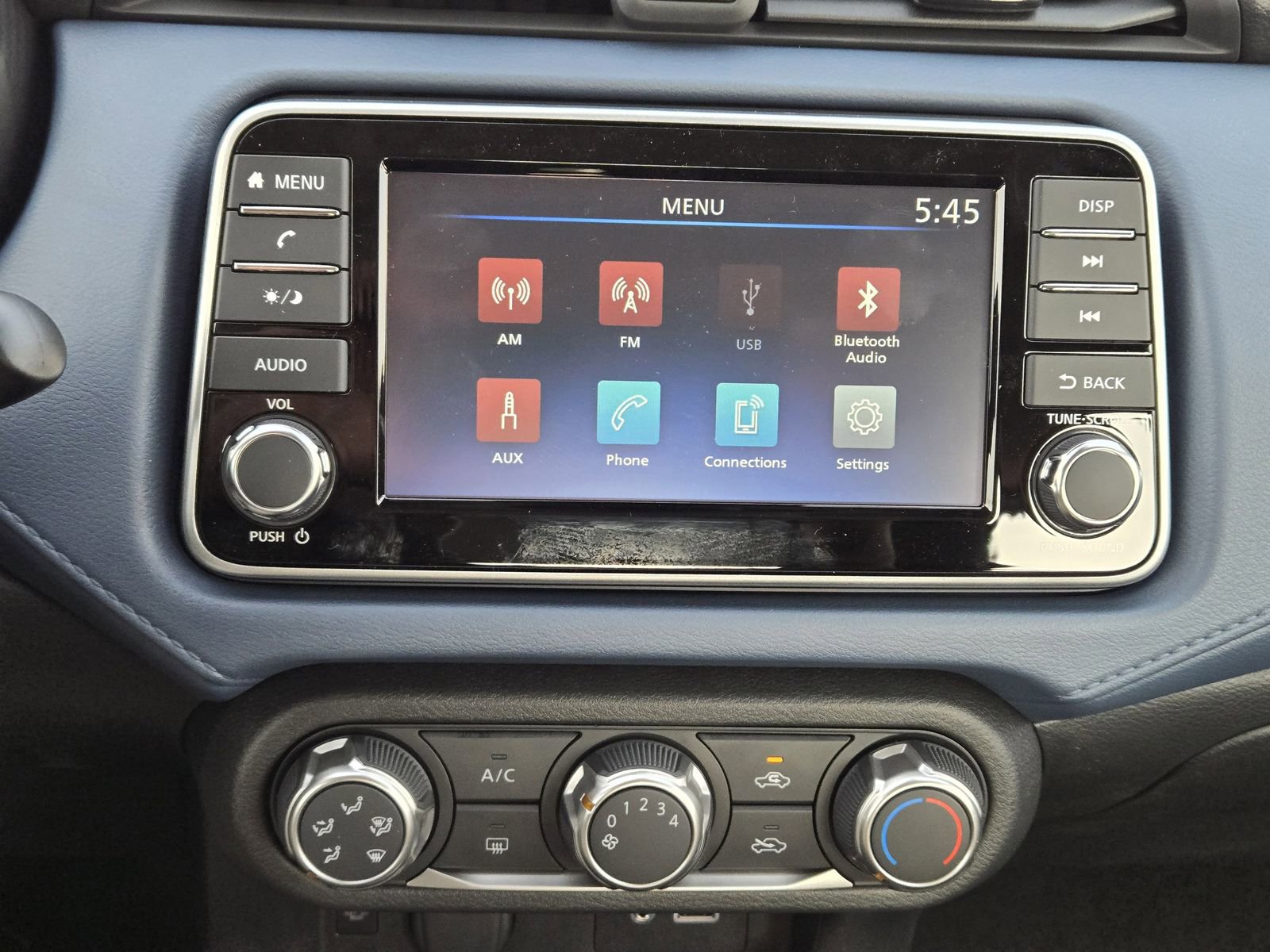 New 2025 Nissan Versa SV w/ Trunk Package image 15