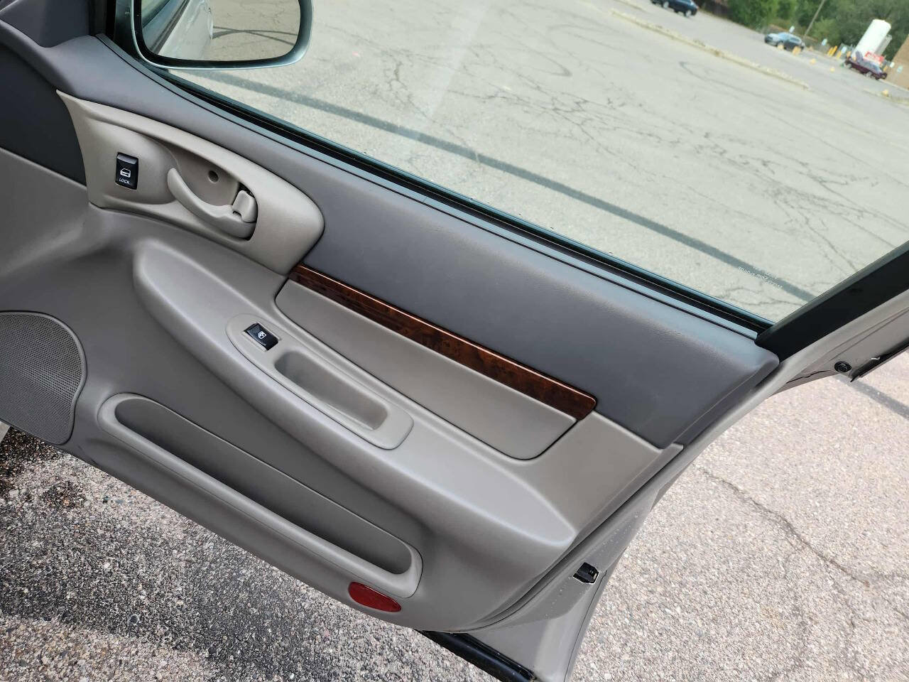 Used 2005 Chevrolet Impala LS w/ Sun And Sound Package image 16