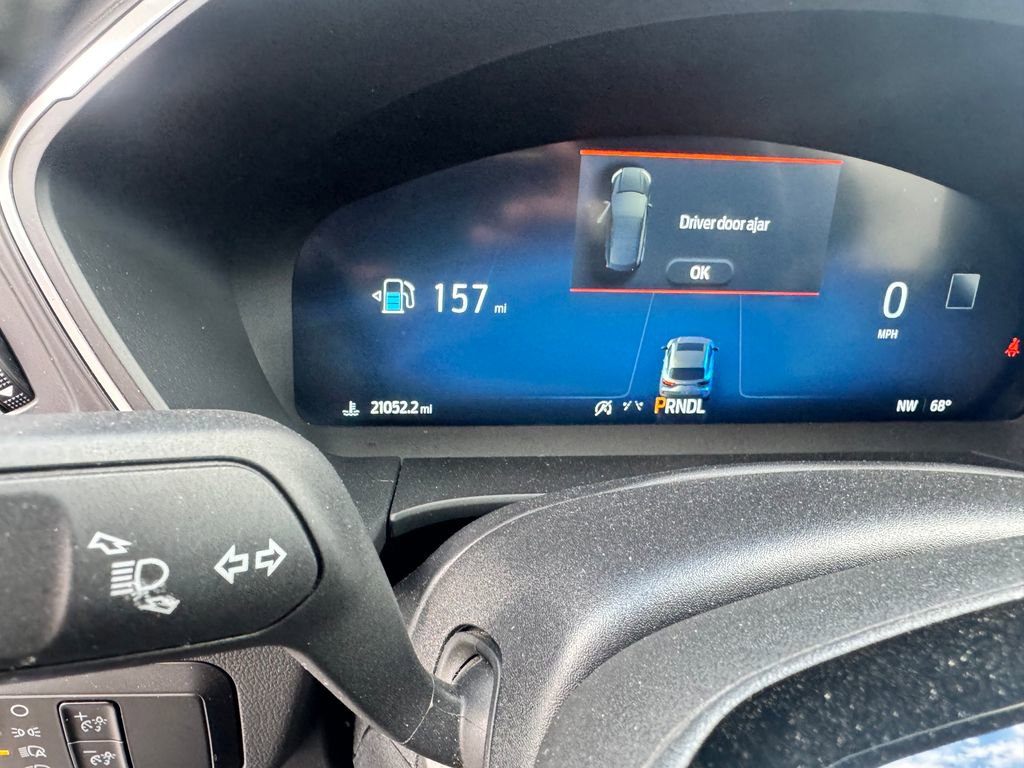 Used 2025 Ford Escape Platinum image 6