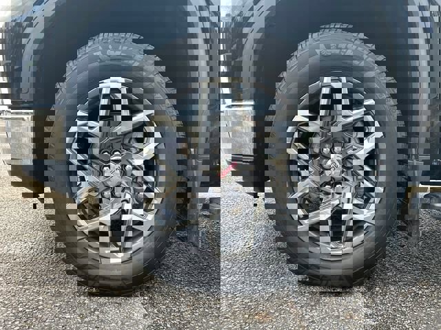 Used 2022 GMC Sierra 1500 SLT w/ SLT Convenience Package image 10