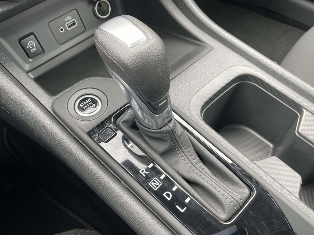 Used 2025 Nissan Sentra S image 30