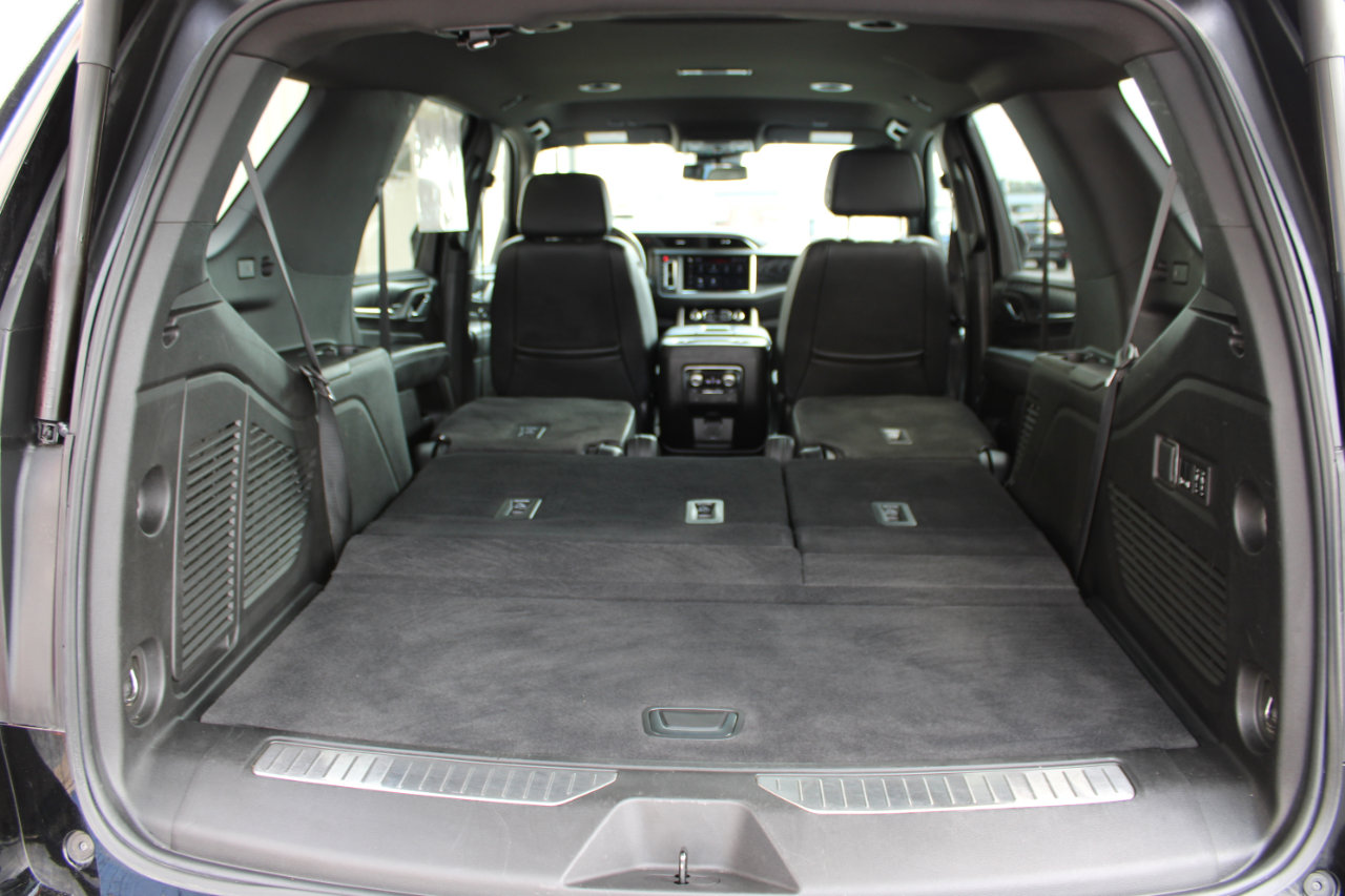 Used 2023 GMC Yukon Denali image 11